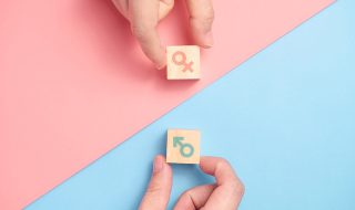 ジェンダーフリーの意味とは？ジェンダーレスやLGBTとの違い、問題点と課題を徹底解説