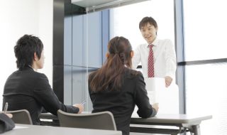 企業ブランドを社内に浸透させるインナーブランディングとは