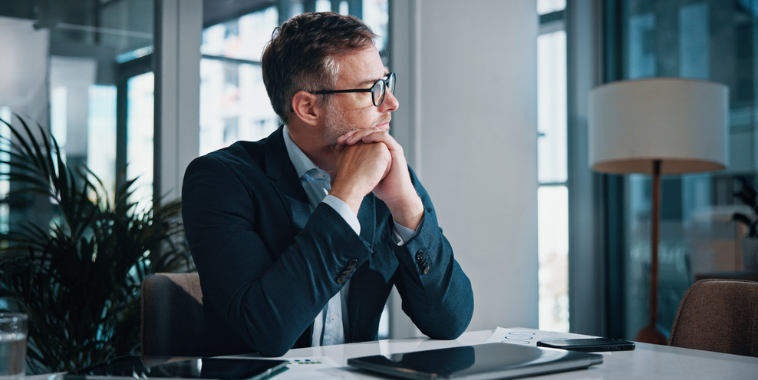 フィードバックはなぜ成長につながるのか？行動変容が生まれる理由と共通点を解説